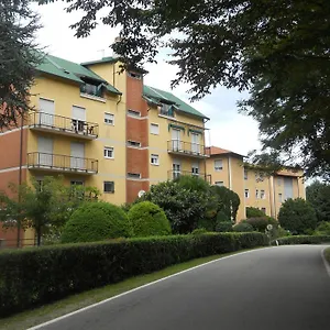 Terrazza Con Vista Grande 3*, Laveno-Mombello Italia